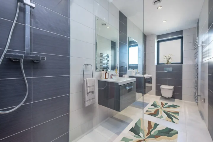 Co-Arch — Bathroom Staging